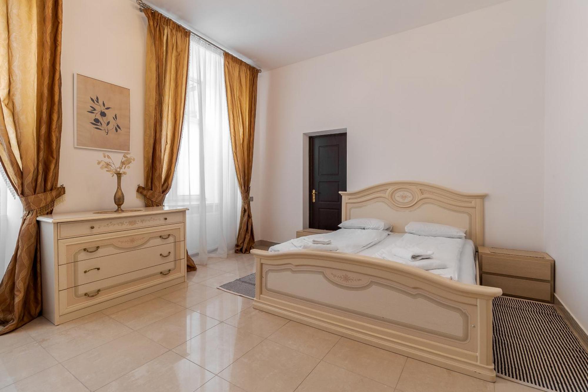 Апартаменти На Площі Ринок, 20 Lviv Extérieur photo